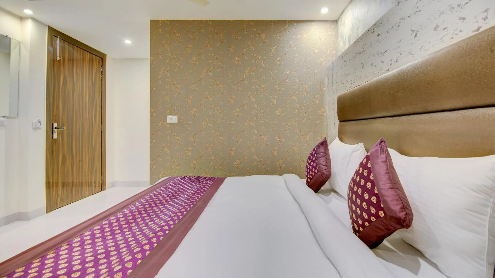 Hotel Smart Signature Delhi Airport 新德里
