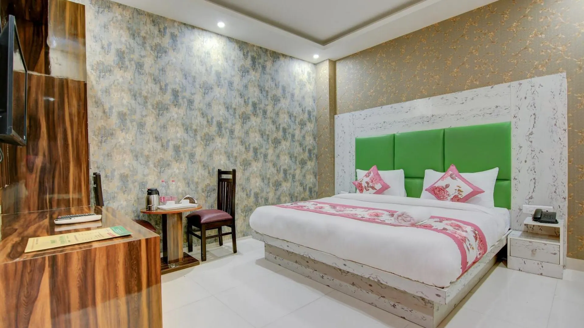 Hotel Smart Signature Delhi Airport 新德里